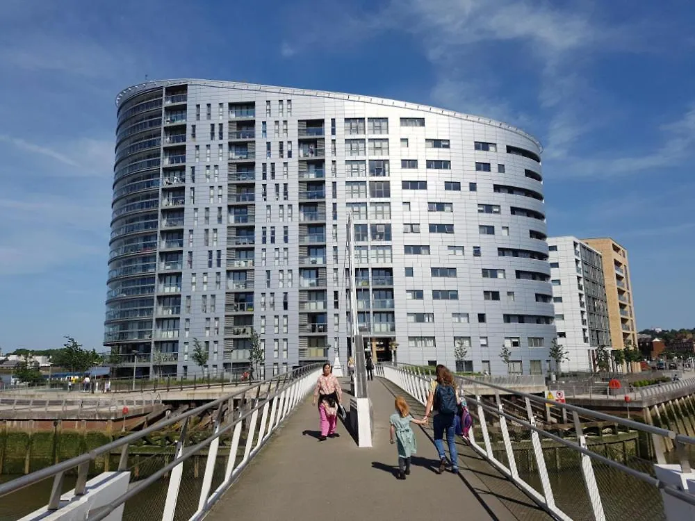 Large 1 Bed Apartment London Cutty Sark Greenwich Close To Canary Wharf - Perfect For Corporates And Tourists