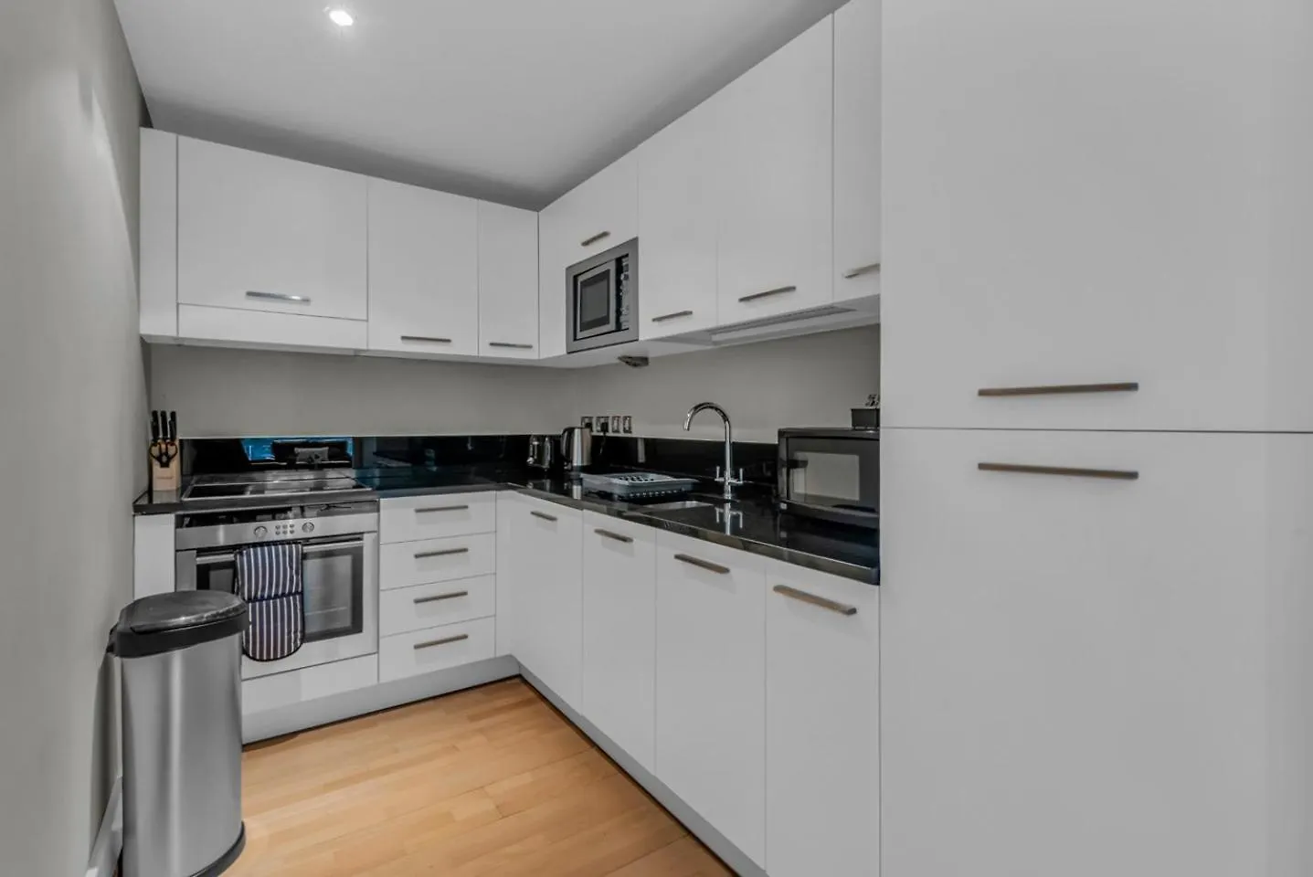 Large 1 Bed Apartment London Cutty Sark Greenwich Close To Canary Wharf - Perfect For Corporates And Tourists 0*,  United Kingdom